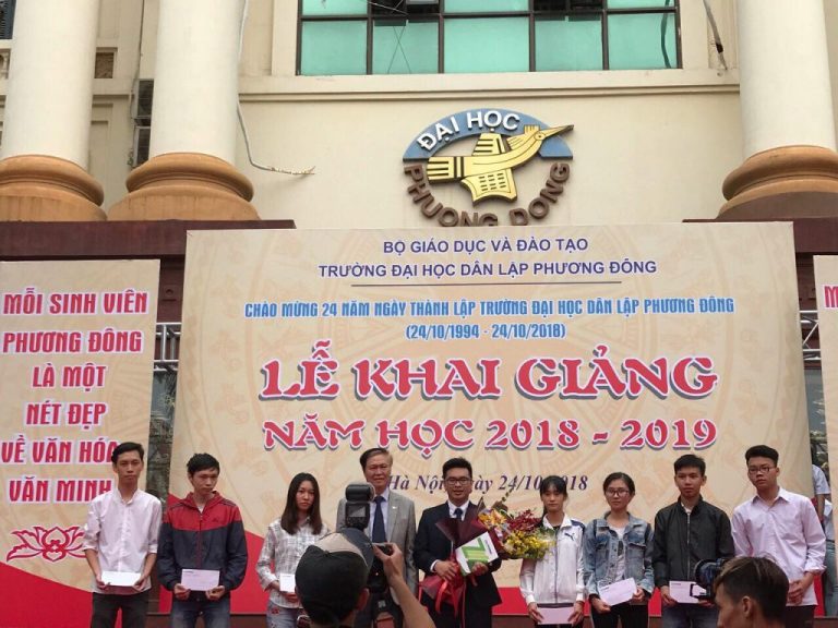Hải Phong tặng 10 học bổng cho sinh viên Trường Đại học Phương Đông