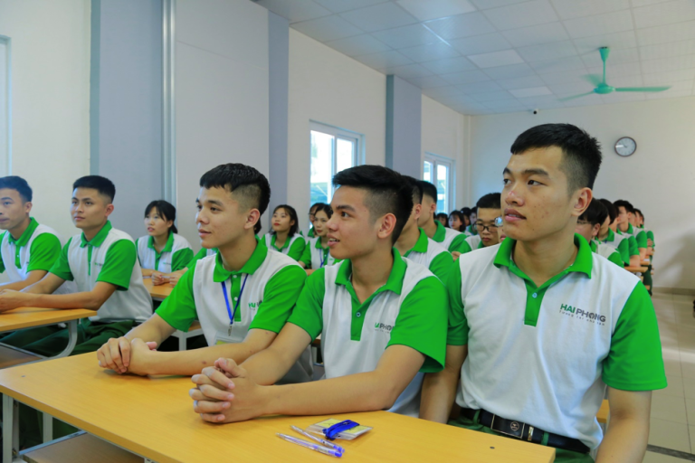 Đáng nhớ Lễ Bế giảng Lớp TN301 – K1 Khoa Tiếng Nhật – Tin học