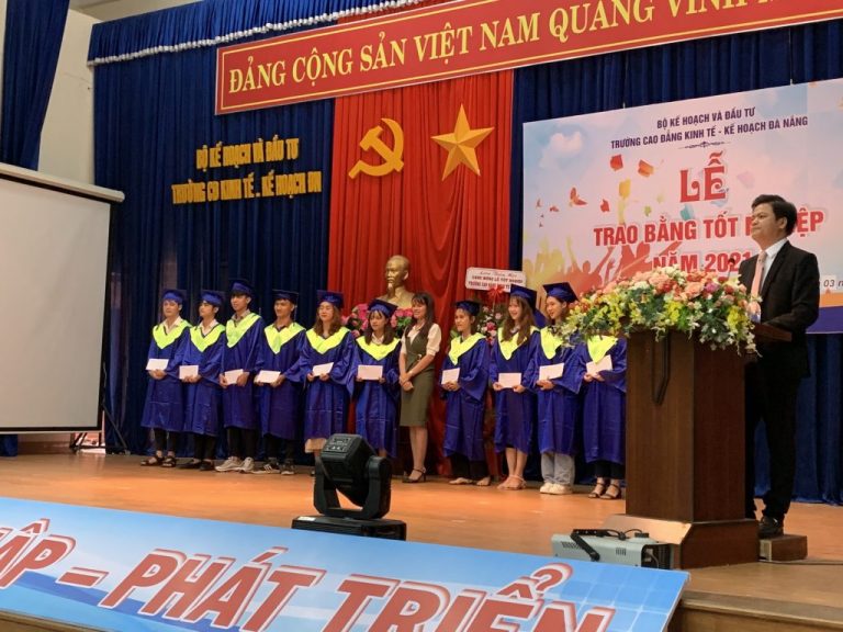 VỚI LÀN SÓNG ĐẦU TƯ CỦA DOANH NGHIỆP NHẬT BẢN VÀO ĐÀ NẴNG, HẢI PHONG., JSC ĐEM ĐẾN HƯỚNG ĐI ĐÚNG ĐẮN DÀNH CHO CÁC SINH VIÊN NĂM CUỐI CỦA CAO ĐẲNG KINH TẾ KẾ HOẠCH ĐÀ NẴNG
