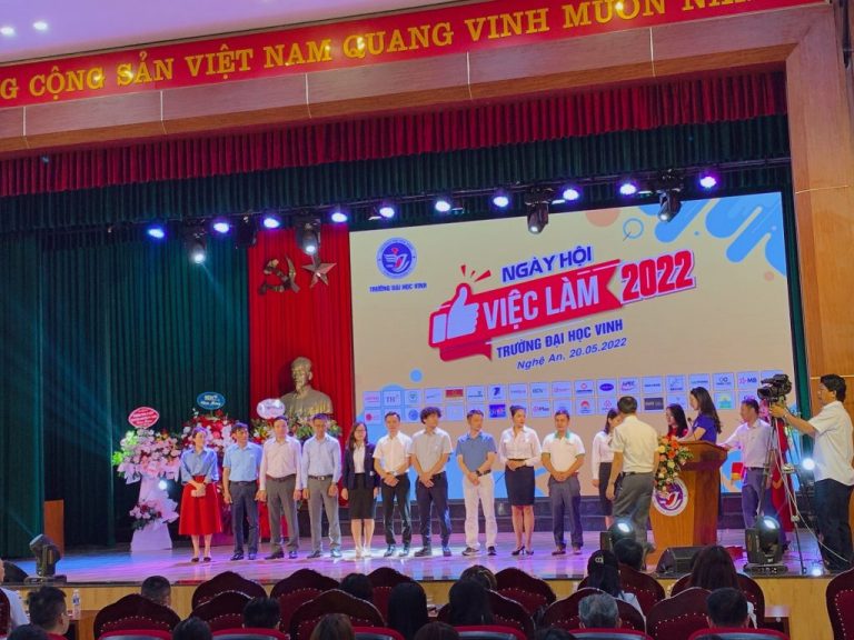 Hải Phong đồng hành cùng Ngày hội việc làm tại trường Đại học Vinh