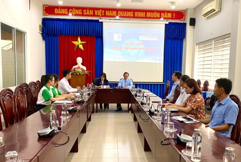 Lễ ký kết Thỏa thuận hợp tác giữa Hải Phong và Trường Đại học Ngoại ngữ – Đại học Đà Nẵng