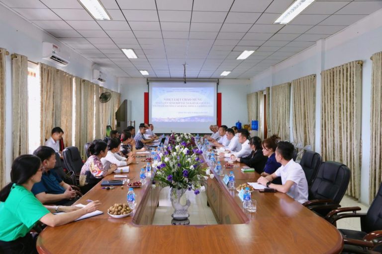 Hải Phong Group và Liên minh Hợp tác xã Kawakamimura (Nhật Bản) làm việc với Cao đẳng Nông lâm Đông Bắc