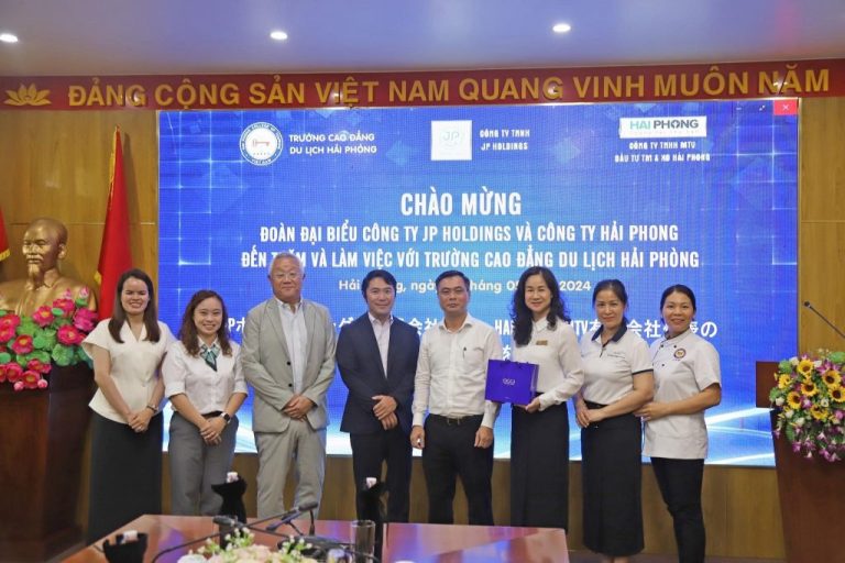 Hải Phong và Tập đoàn JP Holdings Thăm và Làm Việc tại Các Trường Cao đẳng Du lịch – Mở Ra Nhiều Cơ Hội Việc Làm Cho Sinh Viên Việt Nam