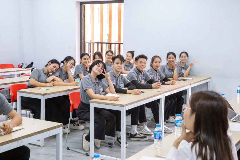 Hải Phong tổ chức lễ bế giảng khóa đào tạo tháng 11