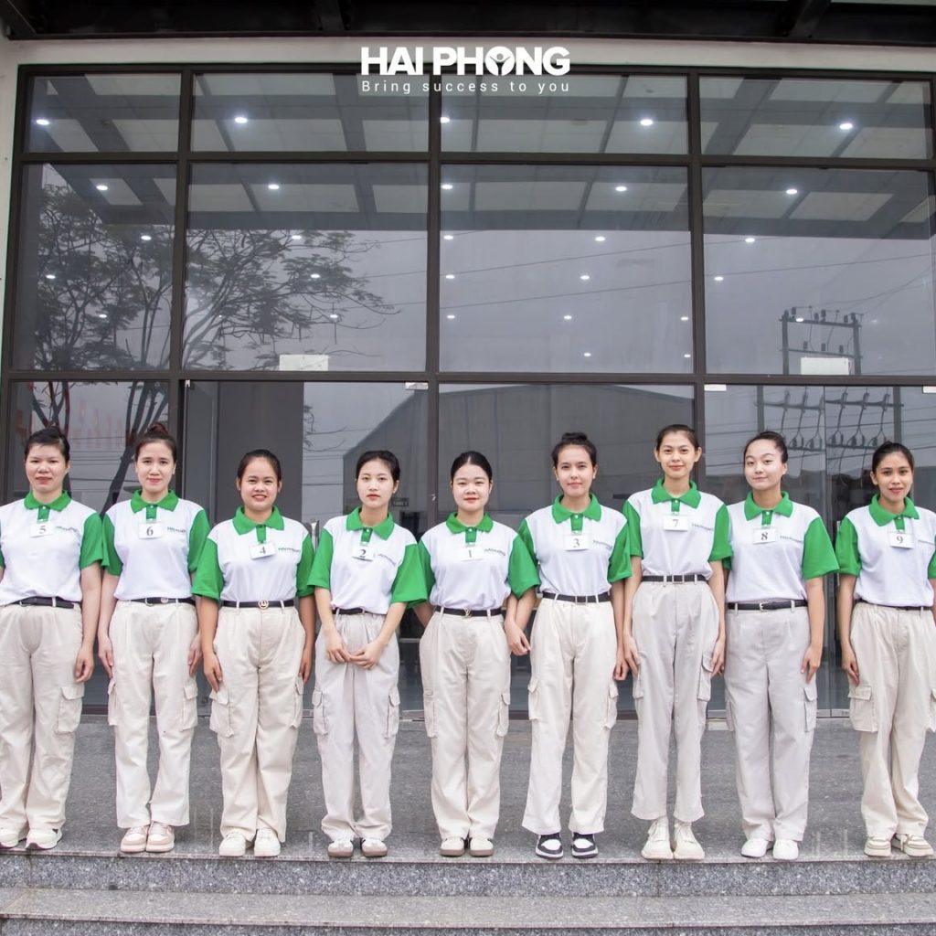 Các cô gái đang tham gia buổi thi tuyển chương trình Terumo tại Hải Phong MTV