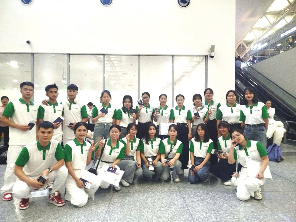 ĐI ĐỂ TRỞ VỀ CỦA HƠN 20 BẠN HỌC VIÊN HAI PHONG MTV