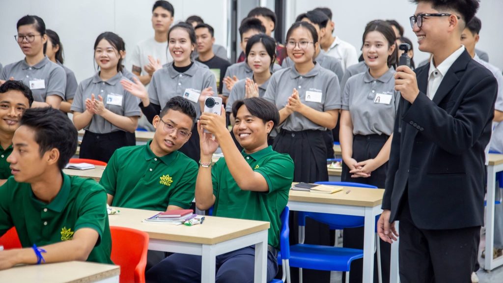 Học viên Hải Phong trong lớp đào tạo ngôn ngữ Nhật