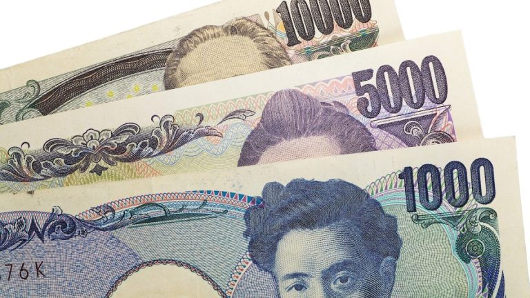 Nên Giữ Lại Bao Nhiêu Tiền Dự Phòng Trước Khi Gửi Tiền Về Việt Nam?