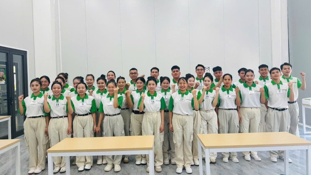 Trang phục phỏng vấn trực tiếp cho Nam và Nữ