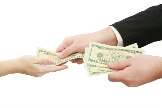 Những bước kiểm tra ban đầu khi chưa thấy lương về tài khoản