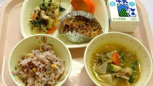 Nhà Máy Suất Ăn Trường Học Tại Nhật:  Công Việc Khác Cơm Hộp Như Thế Nào?